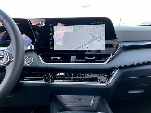 New 2027 Chevrolet Equinox LT FWD image 12
