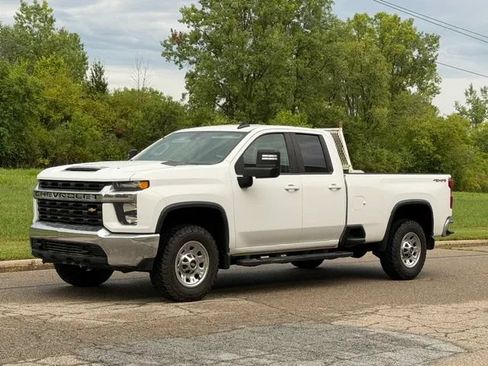 Used 2021 Chevrolet Silverado 2500 LT AWD/4WD image 8