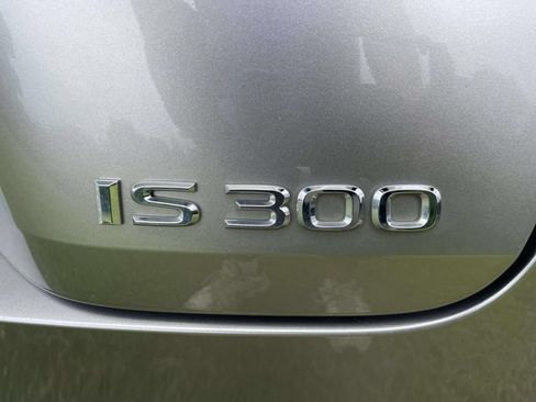 Used 2021 Lexus IS 300 w/ Comfort Package RWD image 5