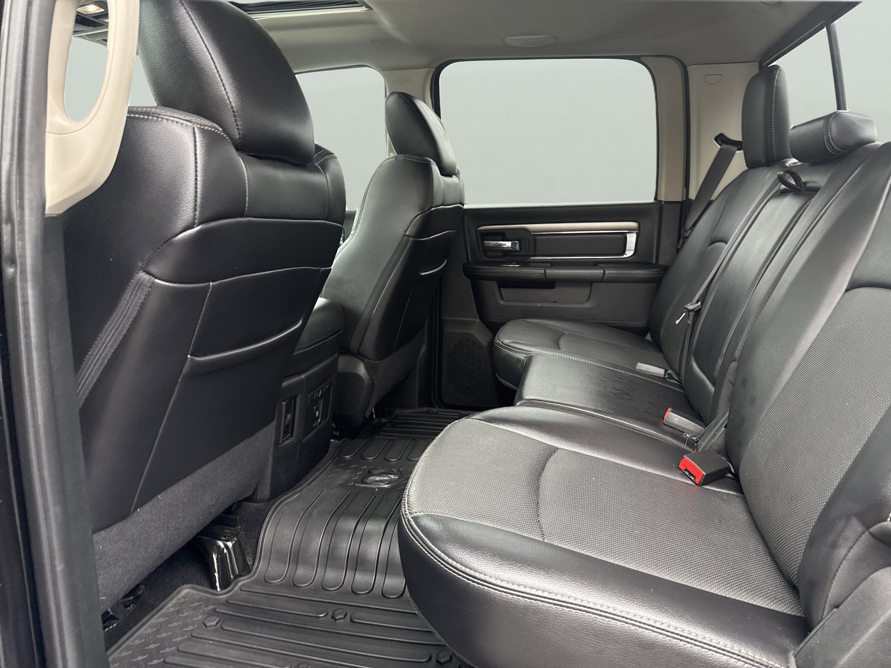 Used 2017 RAM 1500 Sport w/ Black Ram 1500 Sport Group AWD/4WD image 10