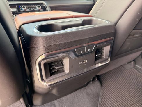 Used 2025 GMC Sierra 3500 Denali Ultimate w/ Snow Plow Prep/Camper Package AWD/4WD image 34