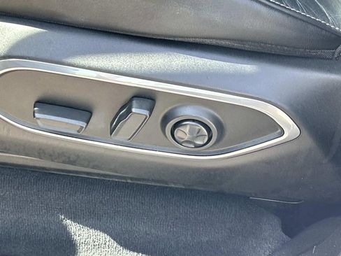 Used 2022 Jeep Wagoneer Series III w/ Flexible Seating Group RWD image 16