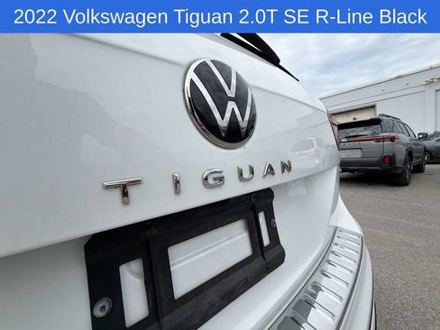 Used 2022 Volkswagen Tiguan SE R-Line AWD/4WD image 7
