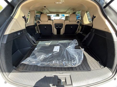 Certified 2026 Acura MDX SH-AWD w/ Technology Package image 12