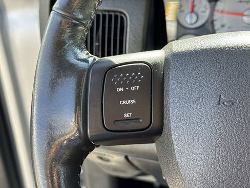 Used 2005 Dodge Ram 1500 Truck 2WD Regular Cab image 9