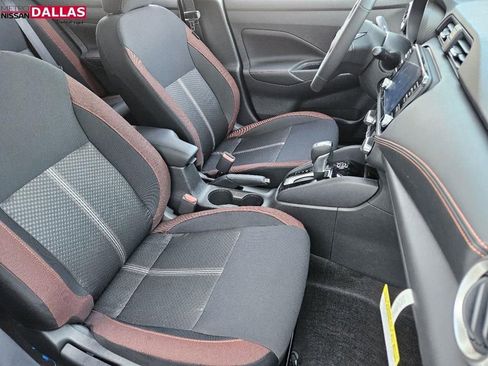 New 2025 Nissan Versa SR w/ Trunk Package image 11