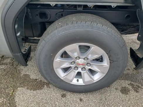 New 2026 GMC Sierra 1500 SLE image 12