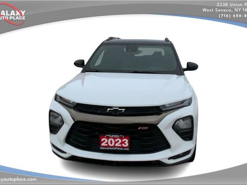 Used 2023 Chevrolet TrailBlazer RS image 2