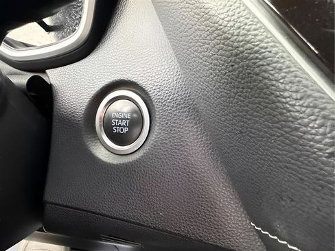 Used 2019 Toyota Corolla XSE FWD image 45