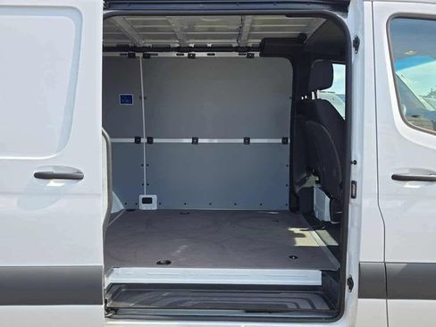 Used 2025 Mercedes-Benz Sprinter 2500 image 14