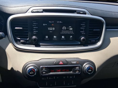 Used 2019 Kia Sorento FWD w/ Option Group 020 image 22