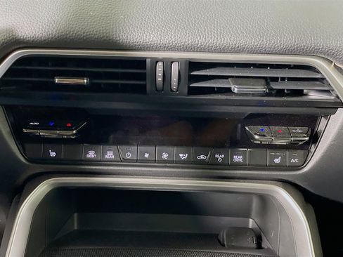 Used 2024 MAZDA CX-90 Plug-In Hybrid w/ Premium Pkg image 24