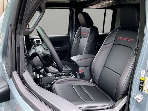 New 2026 Jeep Wrangler Unlimited Rubicon AWD/4WD image 16