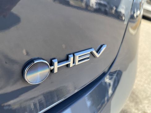 Used 2025 Toyota Prius LE image 16