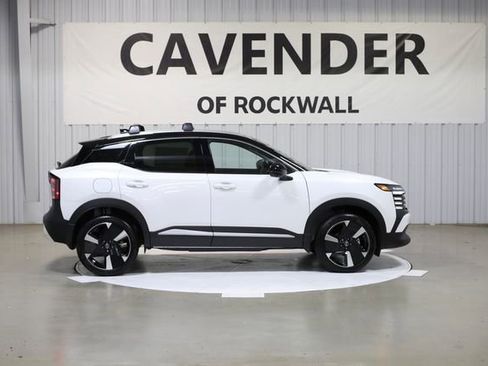 New 2026 Nissan Kicks SR w/ Interior Electronics Package AWD/4WD image 6