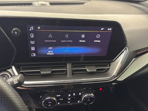 Certified 2025 Chevrolet Trax RS w/ Driver Confidence Package image 17