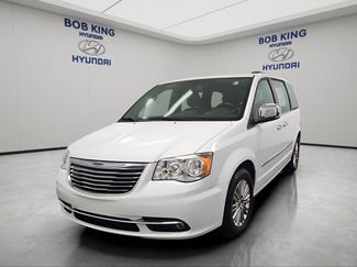 Used 2015 Chrysler Town & Country Touring-L w/ Driver Convenience Group FWD video 1