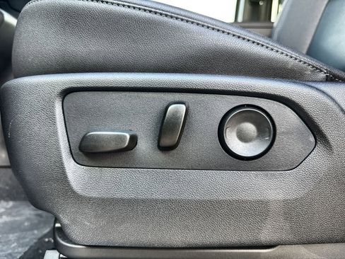 New 2026 GMC Sierra 1500 SLT w/ SLT Premium Package image 14