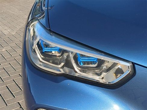 Used 2021 BMW X5 xDrive45e w/ M Sport Package image 11