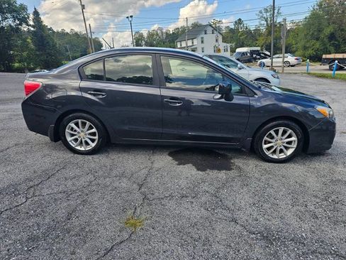 Used 2013 Subaru Impreza 2.0i Premium w/ All-Weather Pkg image 7