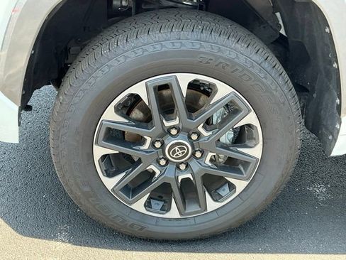 Used 2024 Toyota Tundra Limited w/ Power Package AWD/4WD image 12