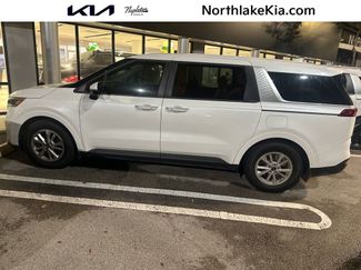 Used 2024 Kia Carnival LX video 1