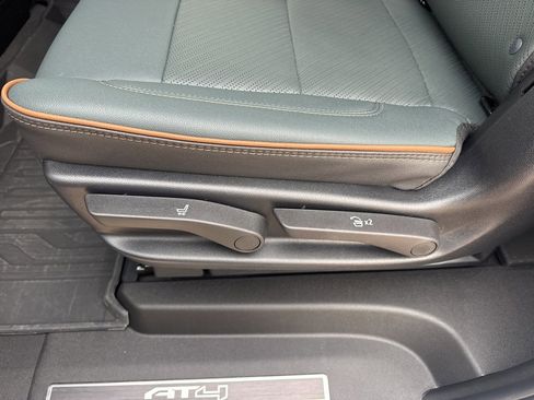 Used 2025 GMC Yukon XL AT4 w/ AT4 Premium Plus Package image 34