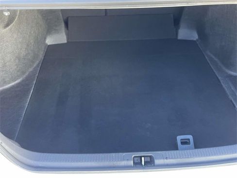 Used 2025 Toyota Camry SE image 9