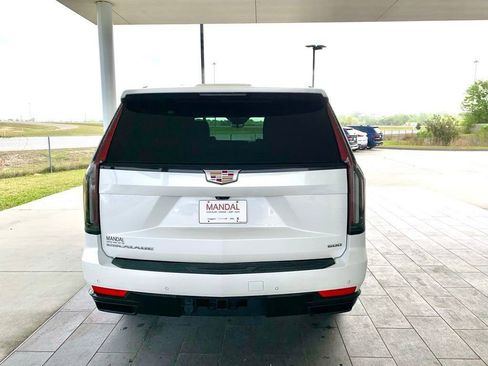 Used 2024 Cadillac Escalade Sport image 6