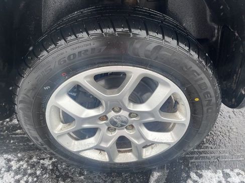 Used 2016 Jeep Renegade Latitude image 6