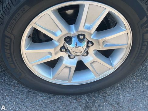 Used 2013 Ford F150 Lariat w/ Mid Equipment Group AWD/4WD image 10