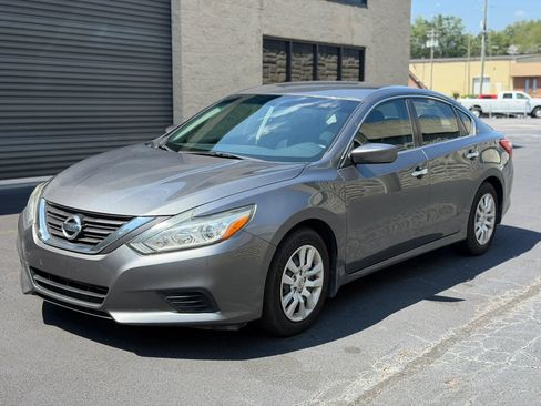 Used 2016 Nissan Altima 2.5 S w/ Power Driver Seat Package FWD image 1