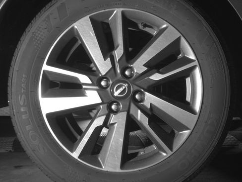 Used 2025 Nissan Versa SV FWD image 15