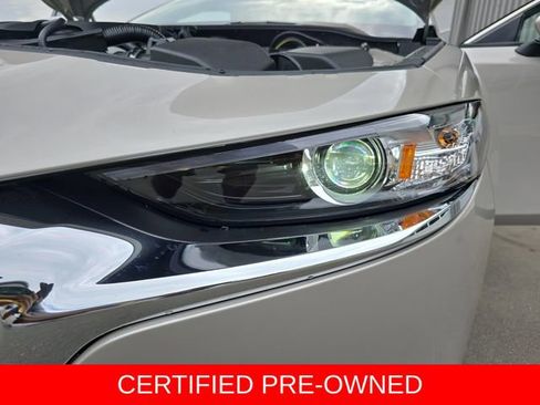 Certified 2025 MAZDA MAZDA3 s FWD image 33