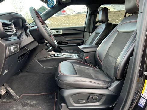 Certified 2022 Ford Explorer ST-Line w/ Class IV Trailer Tow Package image 4