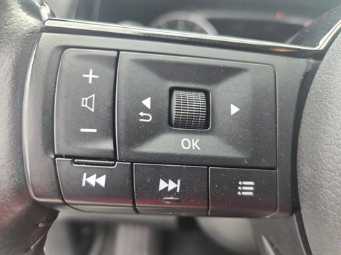 Used 2023 Nissan Pathfinder SL w/ SL Premium Package FWD image 18