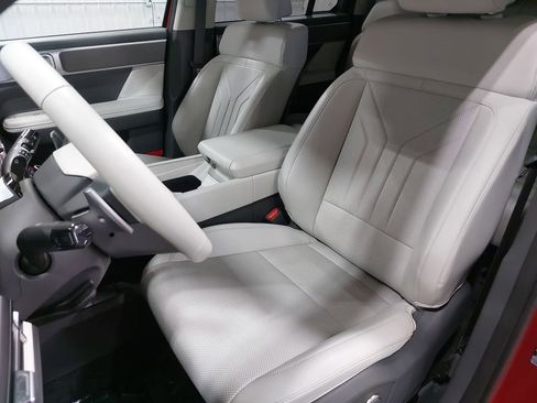 Used 2025 Hyundai Santa Fe SEL AWD/4WD image 16