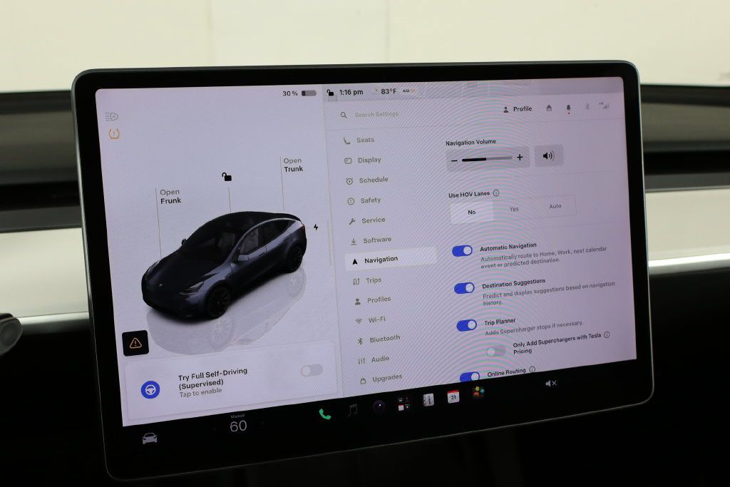 Used 2023 Tesla Model Y Long Range AWD/4WD image 39