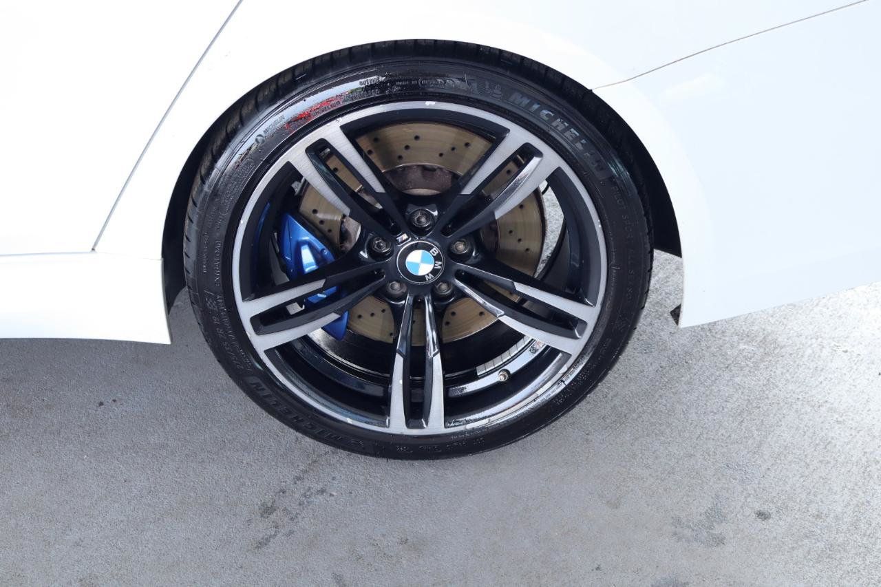 Used 2018 BMW M3 RWD image 11