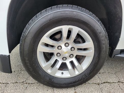 Used 2015 Chevrolet Tahoe LT AWD/4WD image 31