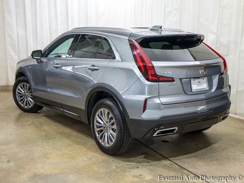 Used 2024 Cadillac XT4 Premium Luxury FWD image 9