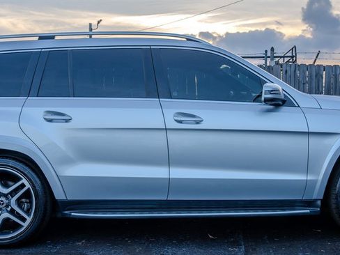 Used 2018 Mercedes-Benz GLS 550 4MATIC image 6