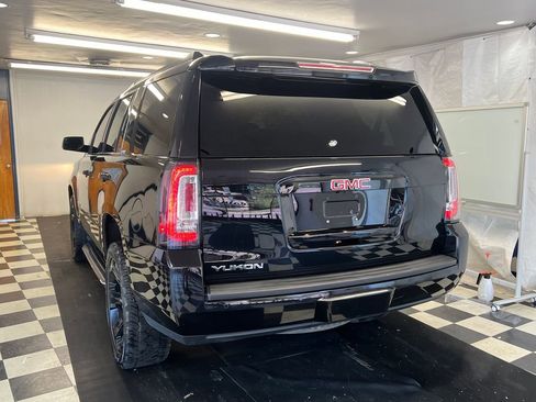Used 2019 GMC Yukon SLT AWD/4WD image 10