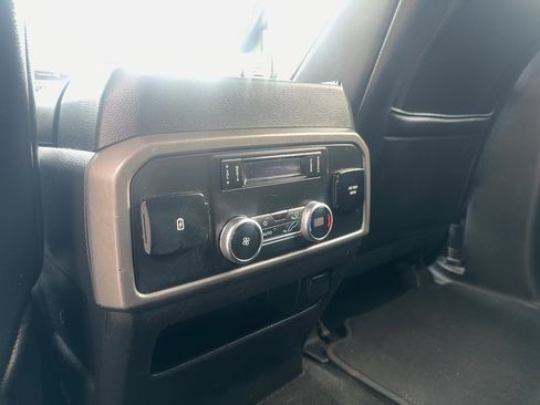 Used 2019 Ford Expedition XLT w/ Equipment Group 202A AWD/4WD image 15