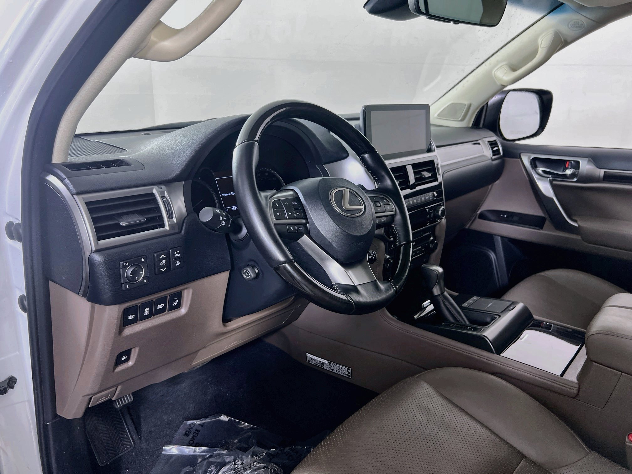 Used 2022 Lexus GX 460 Luxury w/ Off Road Package AWD/4WD image 9
