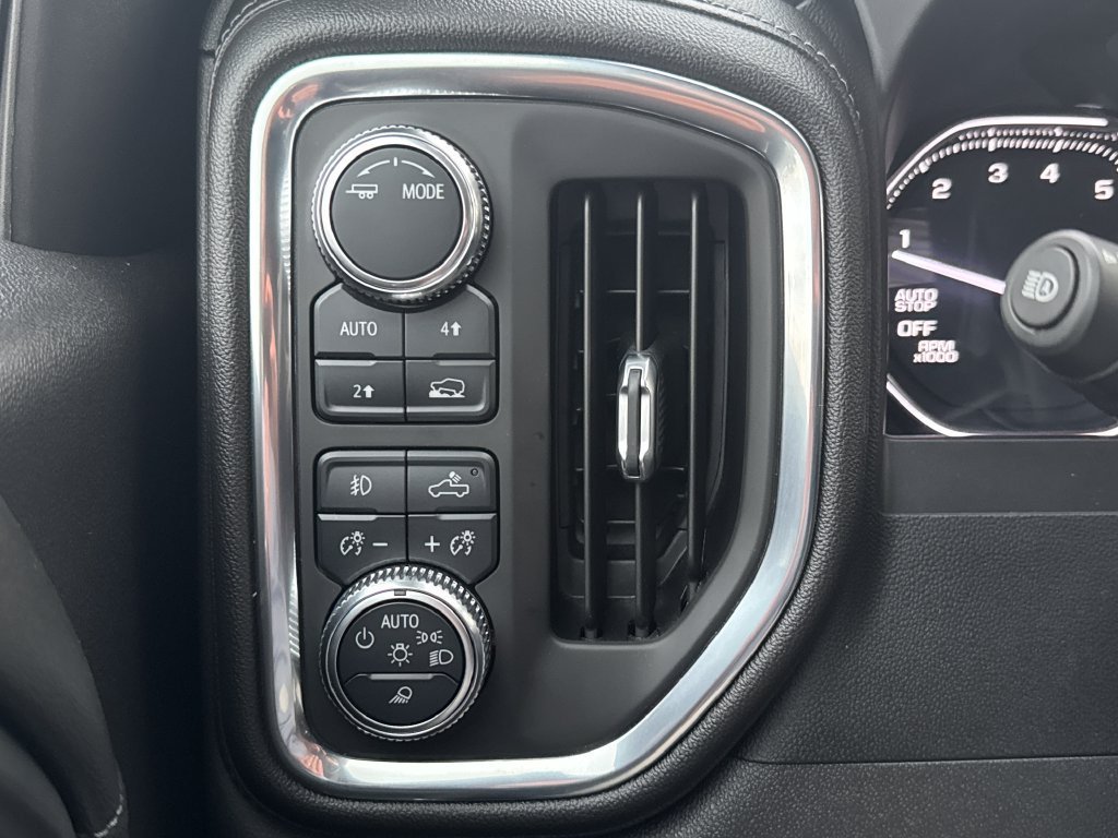 Used 2021 GMC Sierra 1500 SLT w/ SLT Premium Plus Package AWD/4WD image 32