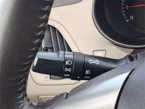 Used 2010 Hyundai Tucson Limited image 22