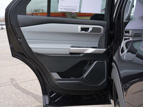 Used 2023 Ford Explorer XLT w/ Equipment Group 202A image 23