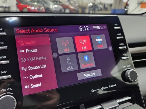 Used 2022 Toyota Avalon XLE image 5