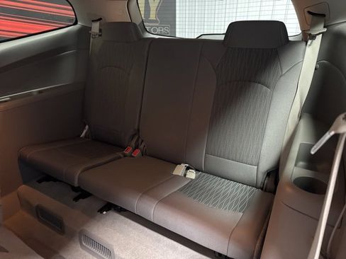 Used 2017 Chevrolet Traverse LS image 14